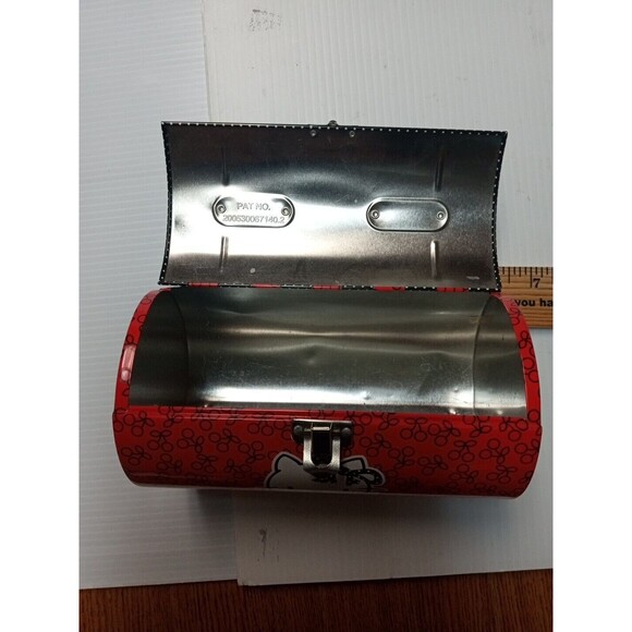 Hello Kitty Barrel Tin Purse - Picture 5 of 6